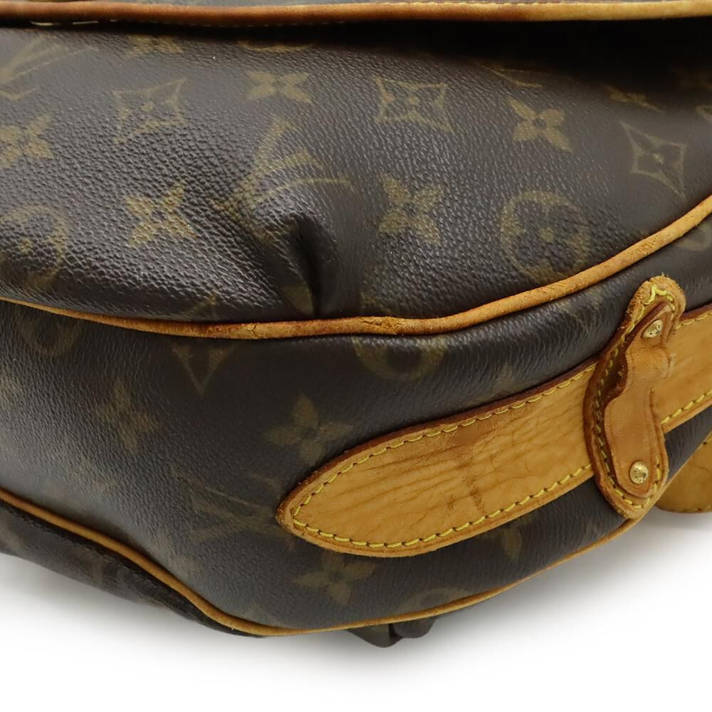 Louis Vuitton Shoulder Bags