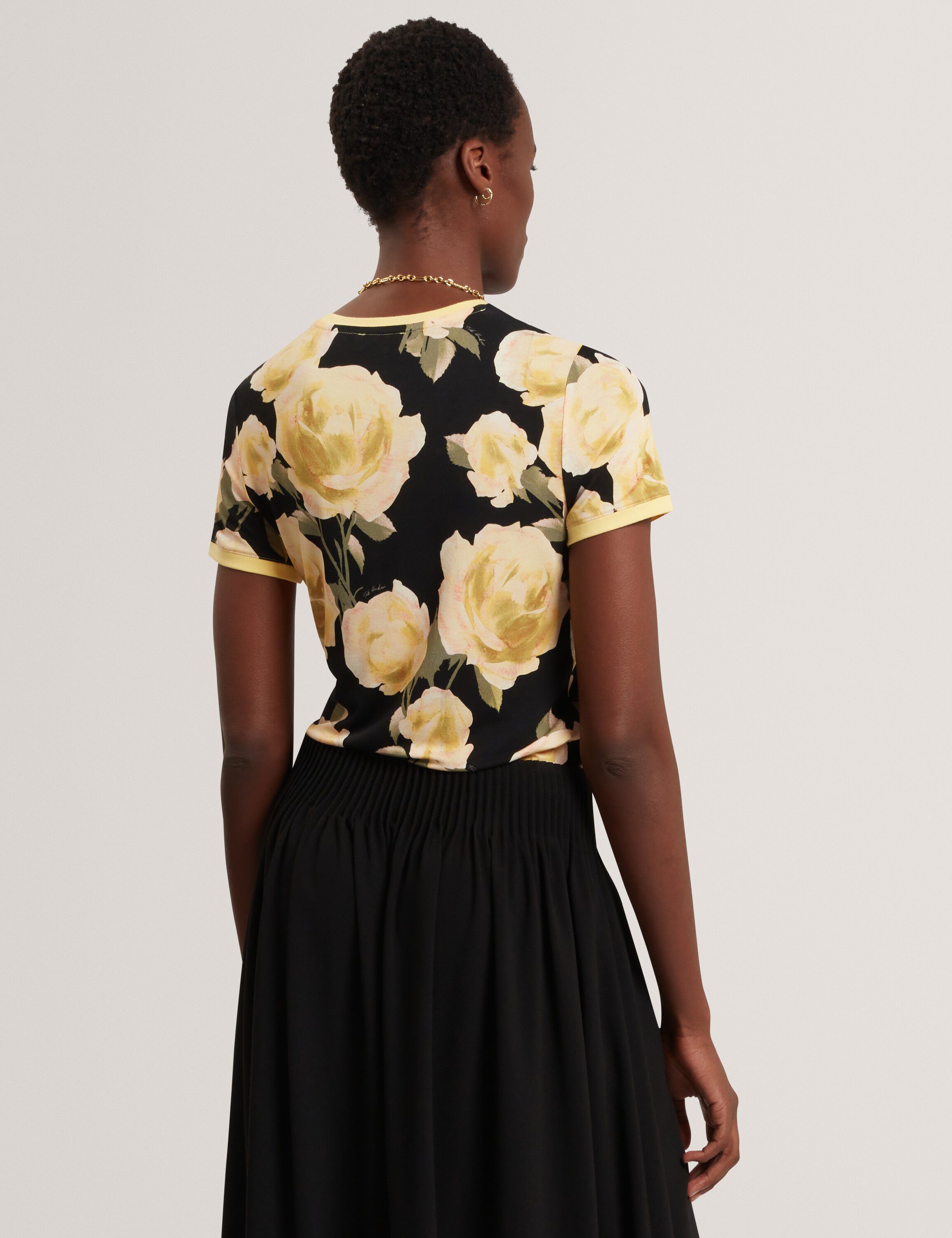 THIRA Floral Printed Fitted Tee Wit