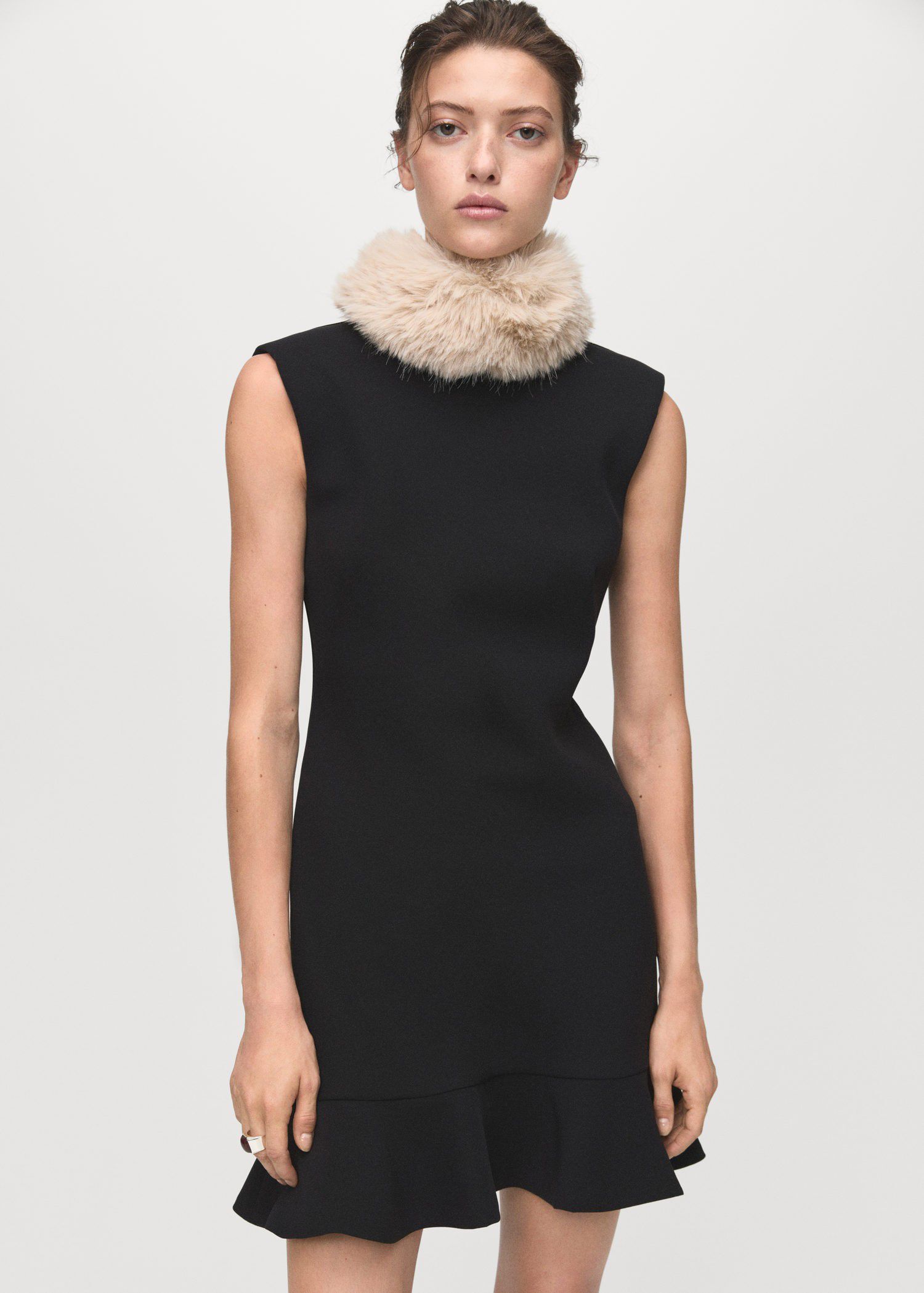 Short dress with ruffles