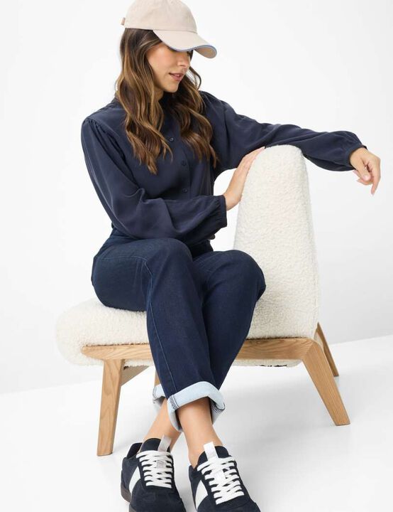 STYLE.CAROLA