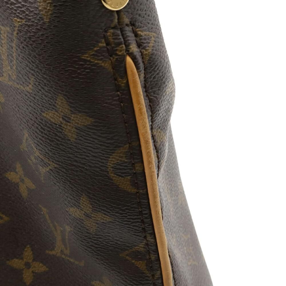Louis Vuitton Shoulder Bags