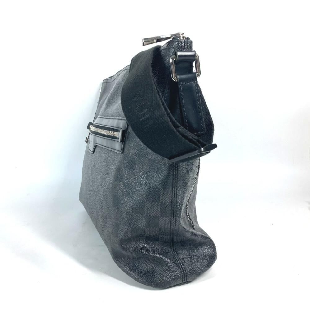 Louis Vuitton Messenger