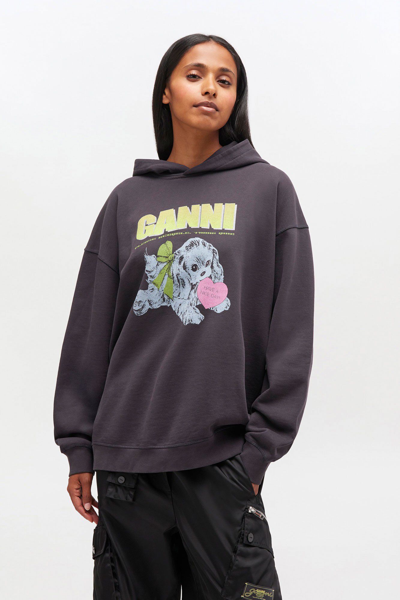 Sweatshirts & sweatpants