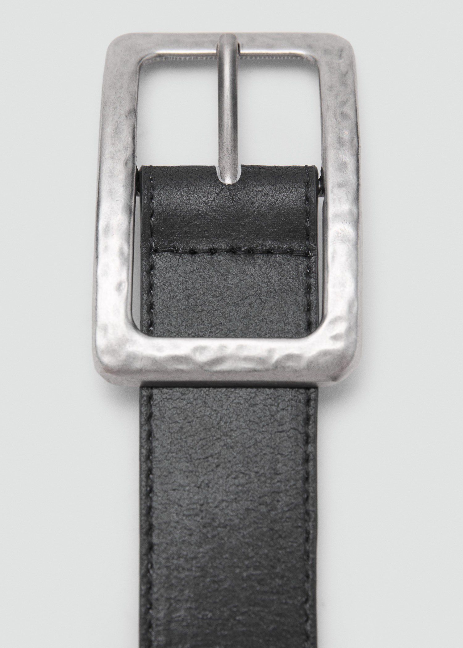 Textured square buckle belt