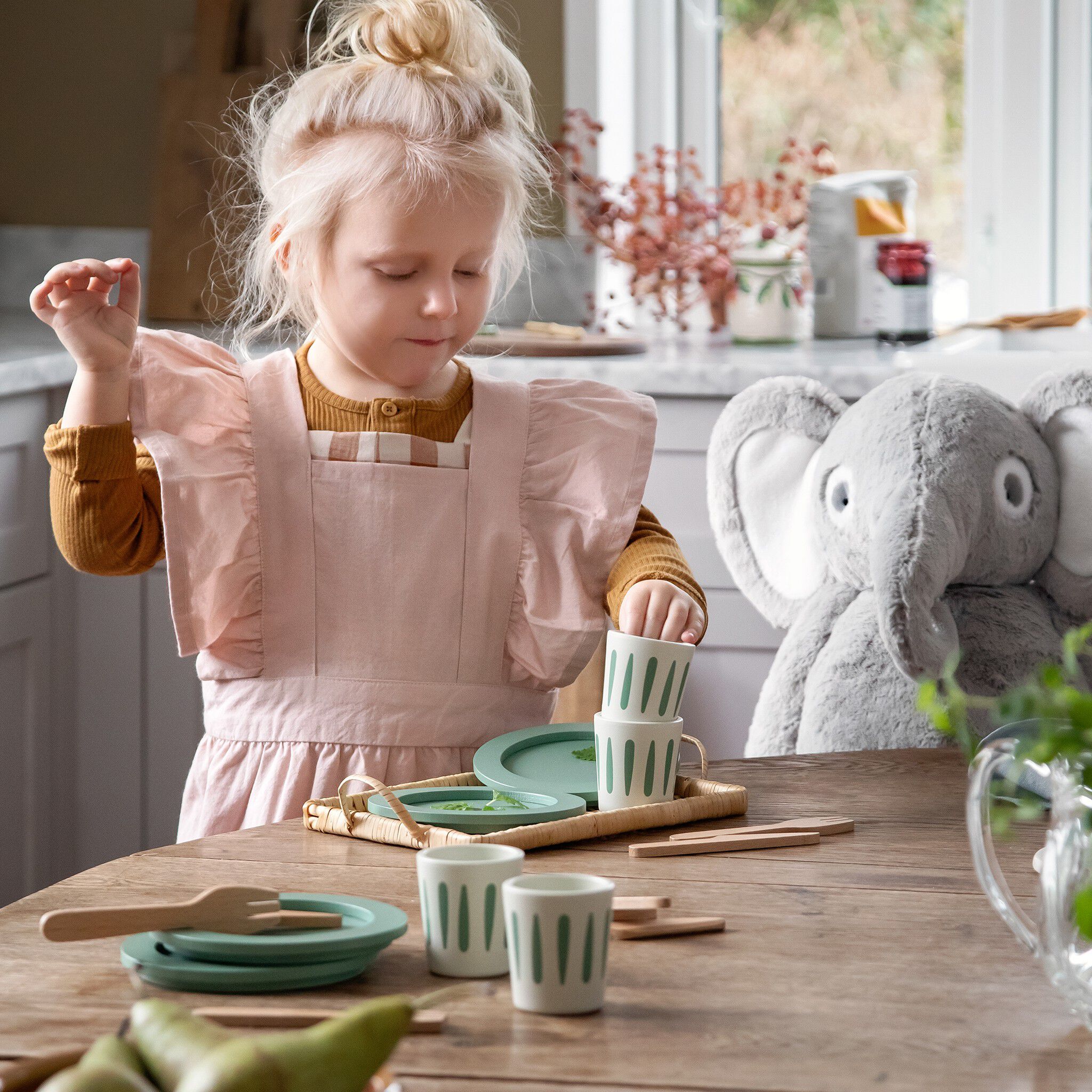 Spises&aelig;t til 4, tr&aelig;