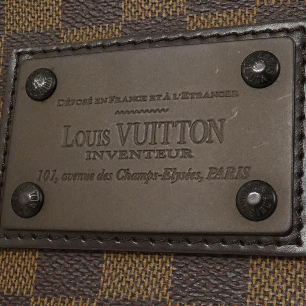 Louis Vuitton Shoulder Bags