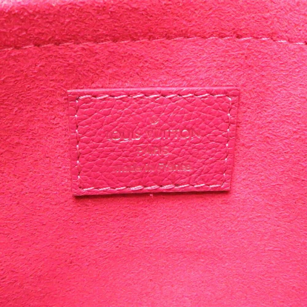 Louis Vuitton Shoulder Bags