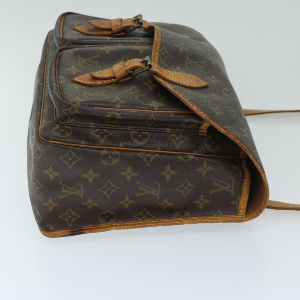 Louis Vuitton Shoulder Bags