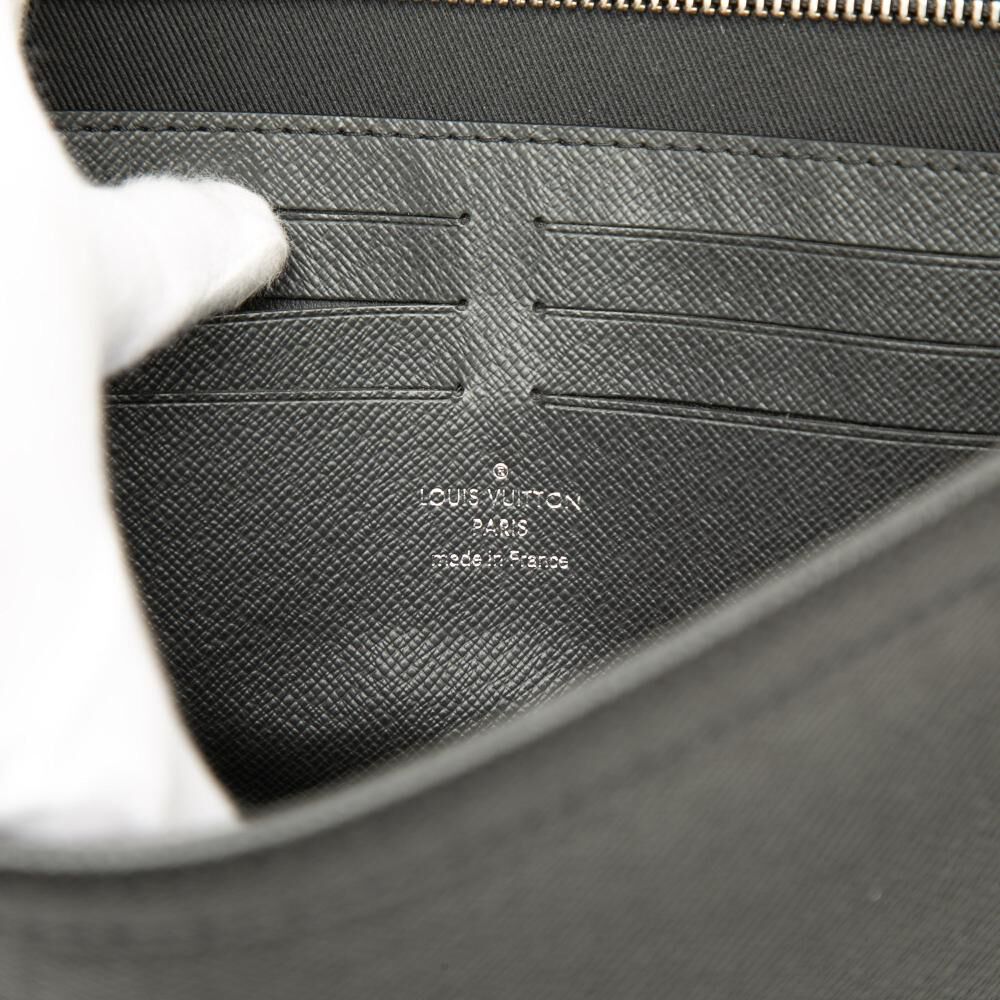 Louis Vuitton Pochette Homme
