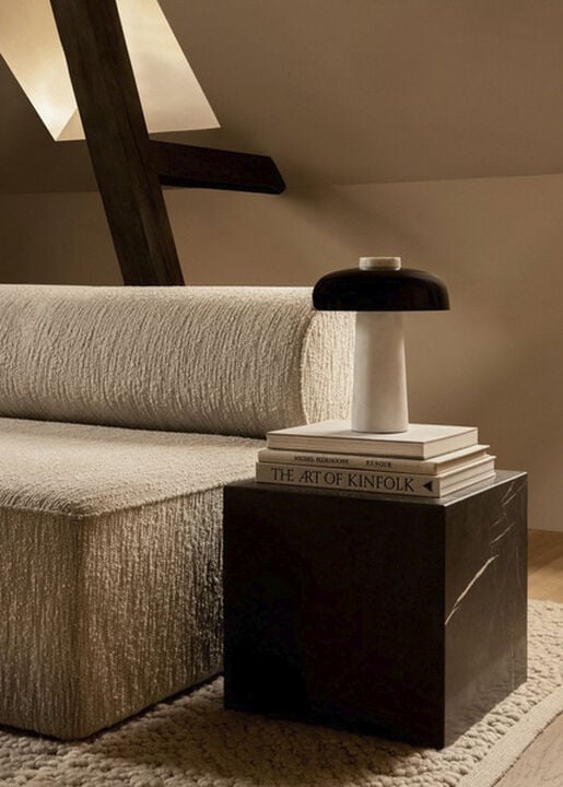 Reverse Table Lamp, Carrara, Black ( CE-ETL-UK)