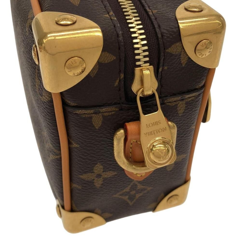 Louis Vuitton Shoulder Bags