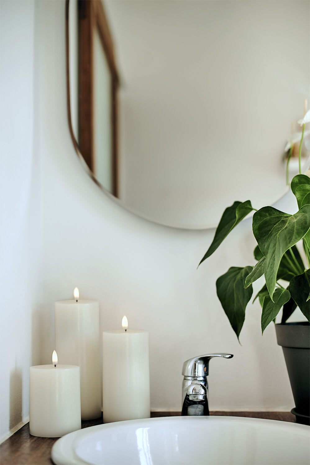 UYUNI Lighting - LED Taper Candle - twin pack - Nordic White - 2,3 x 2