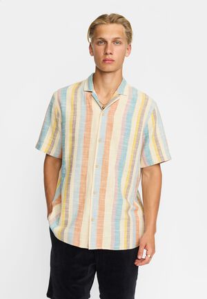 Short-sleeve shirts
