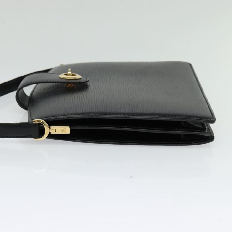 Louis Vuitton Capucines