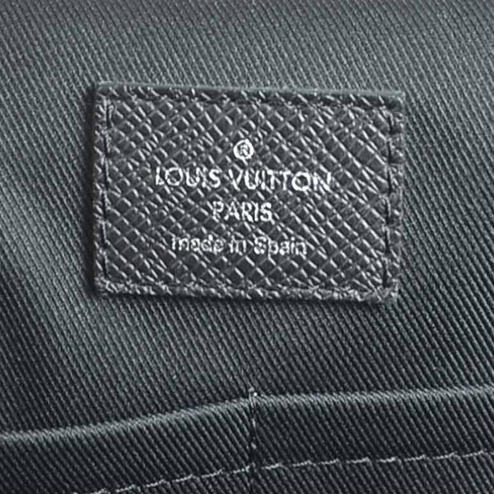 Louis Vuitton Messenger
