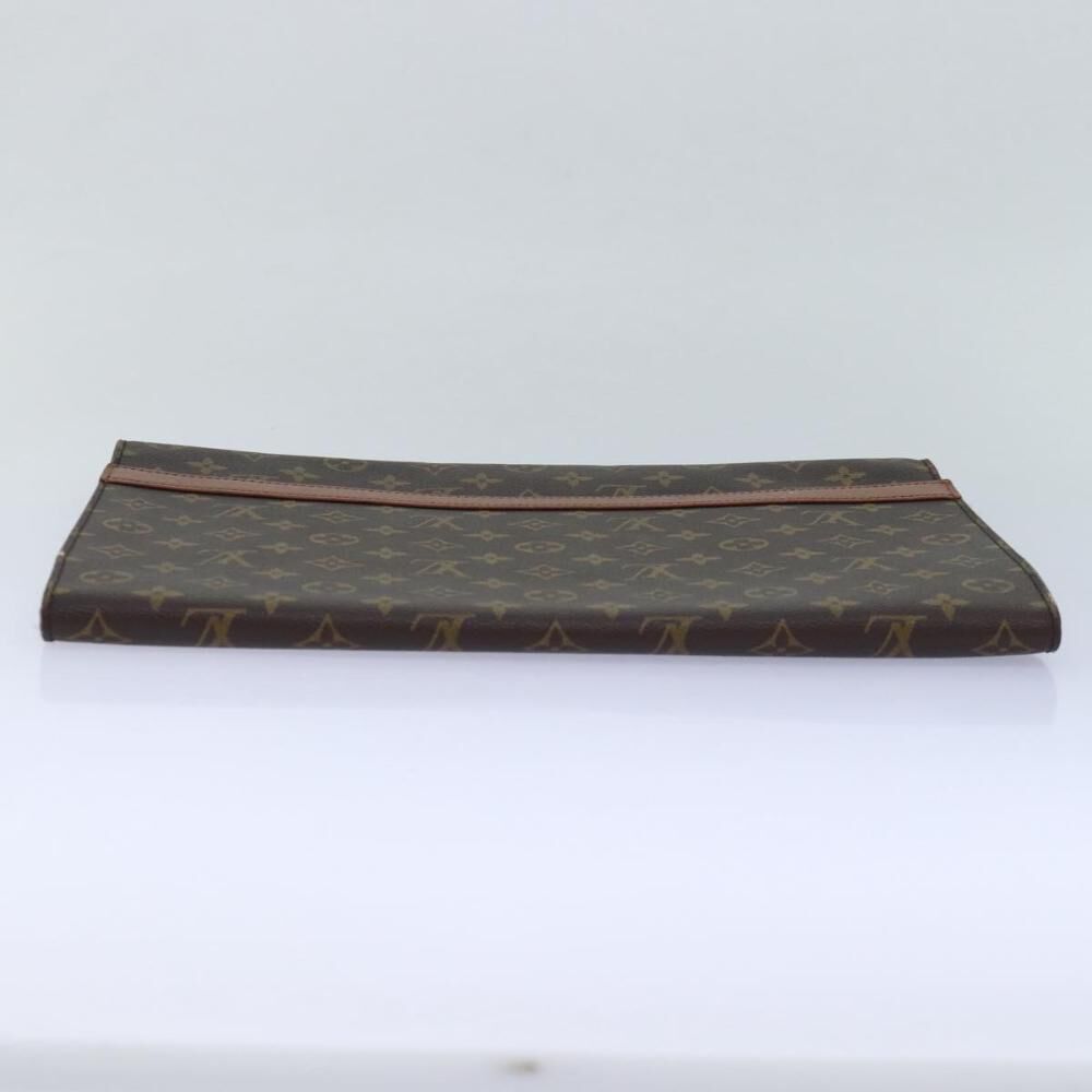 Louis Vuitton Clutch