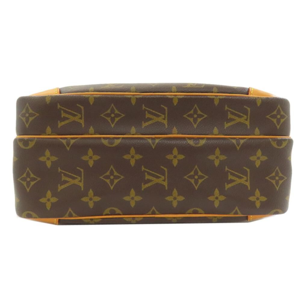 Louis Vuitton Shoulder Bags