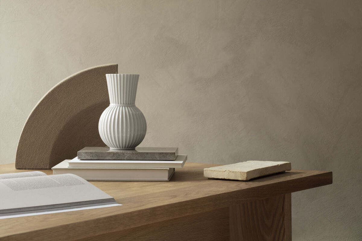 Lyngby Tura Vase H18 hvid porcel&aelig;n