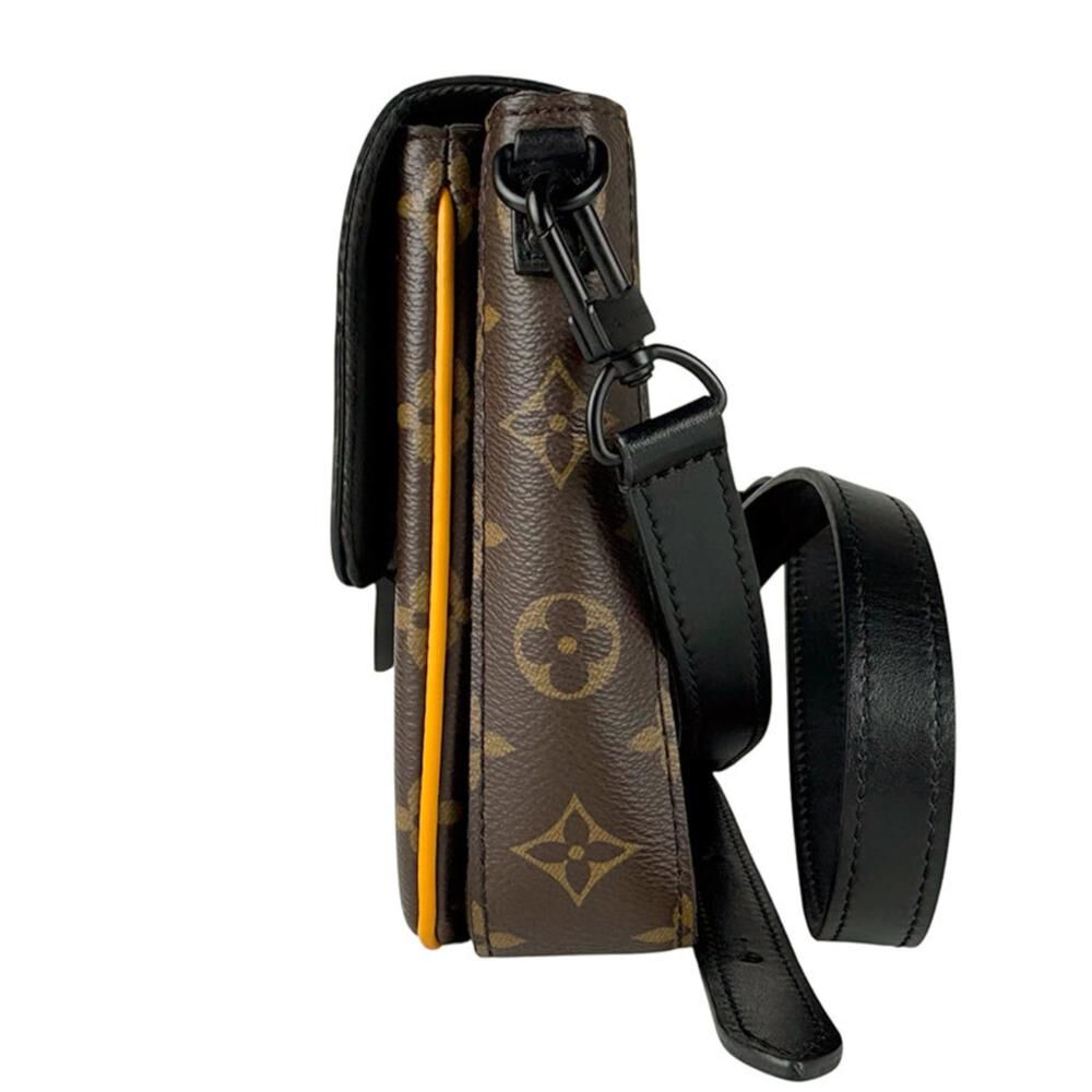 Louis Vuitton Crossbody Bag