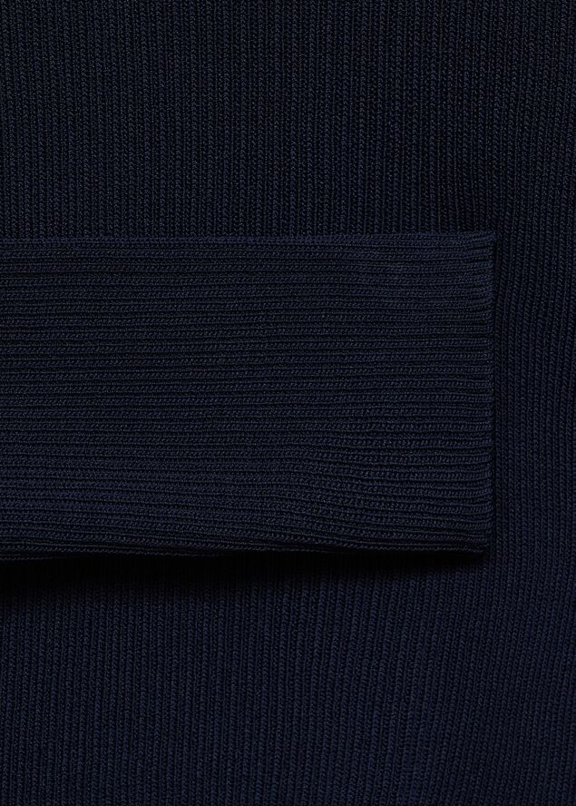 SWEATER. -- SESETA
