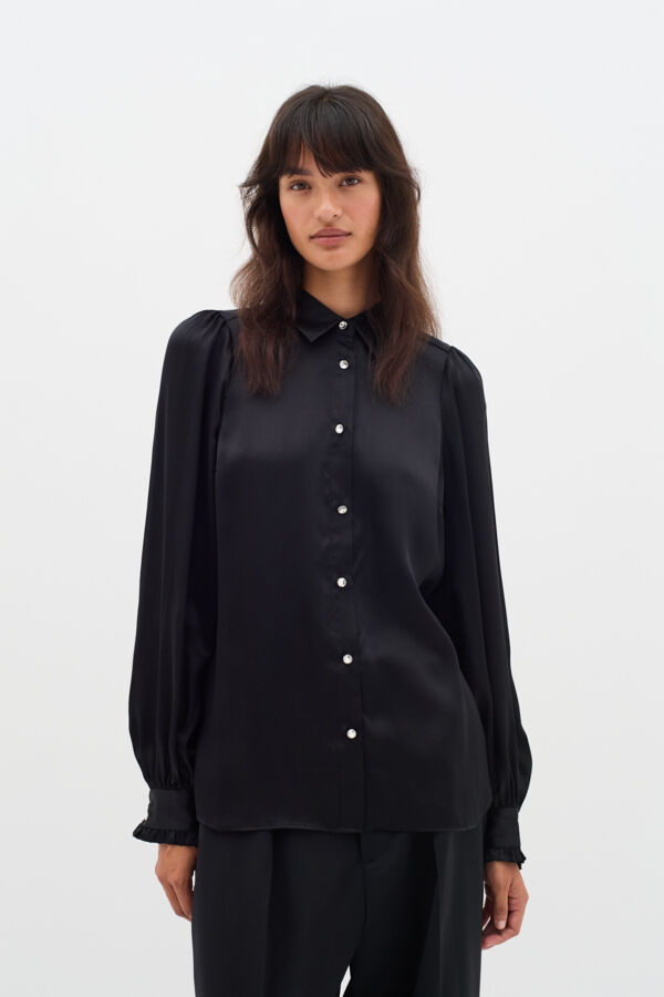 LarinaIW Shirt Premium