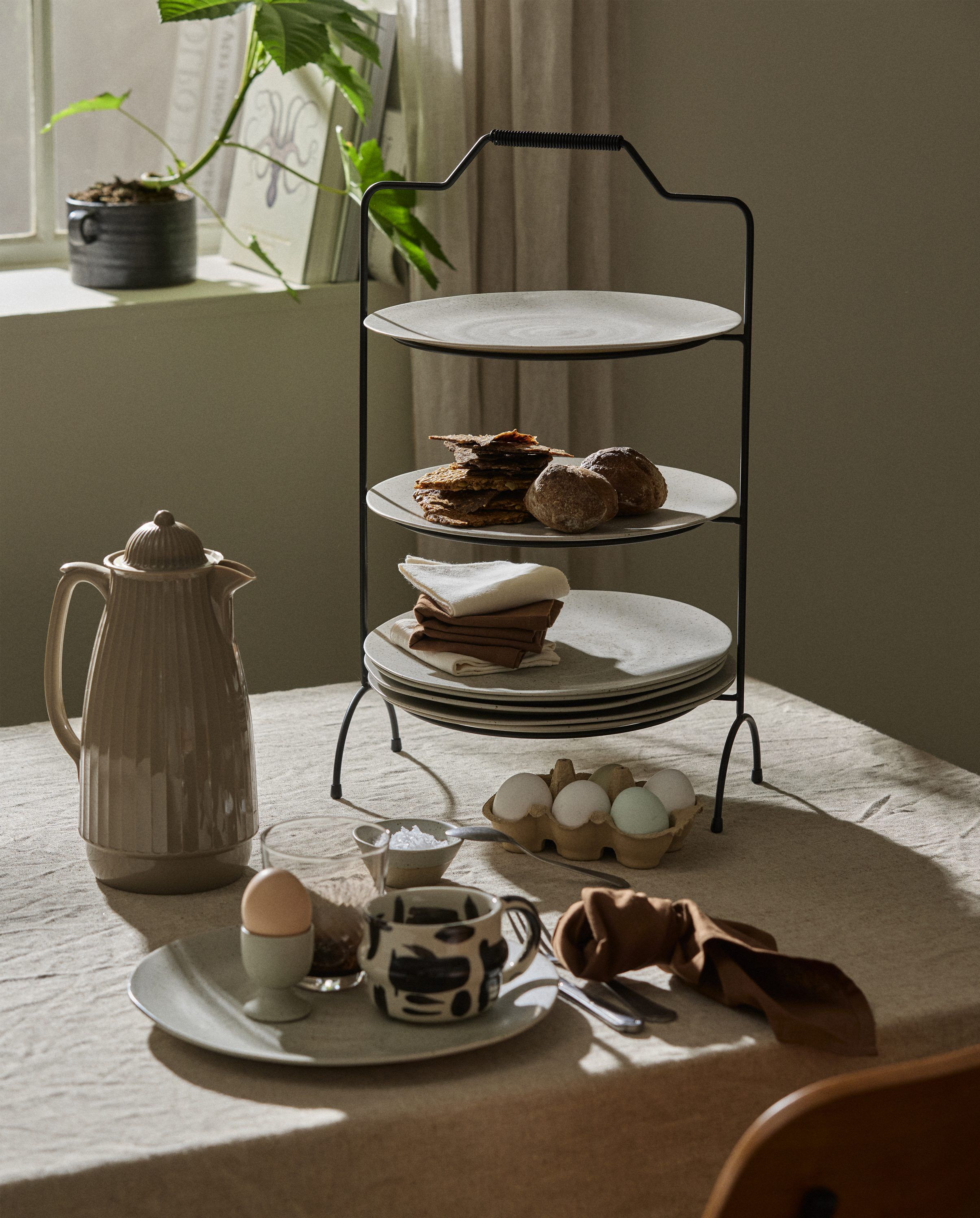 PRIMULA serving stand - black