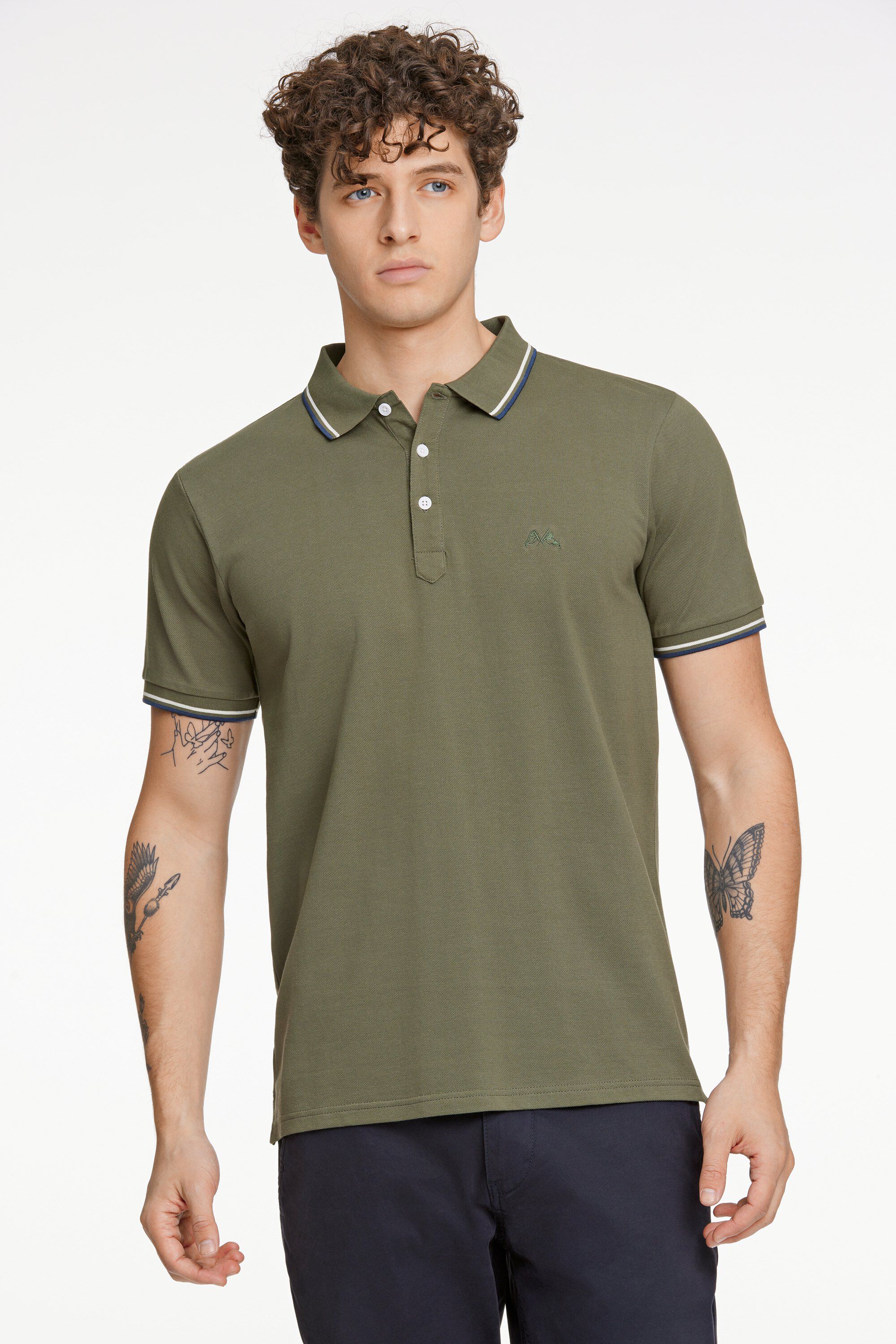 Polo shirt w. contrast piping