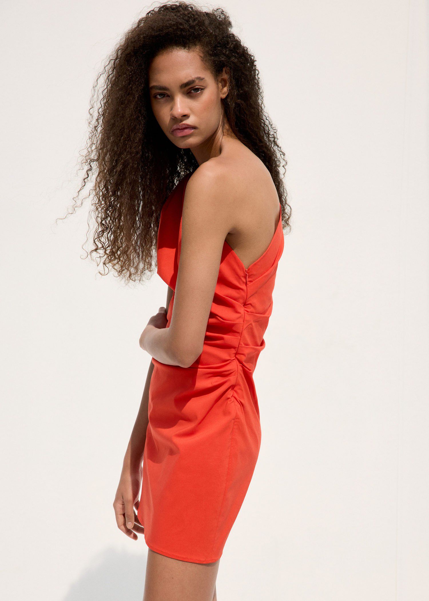 Asymmetric neckline dress with drap