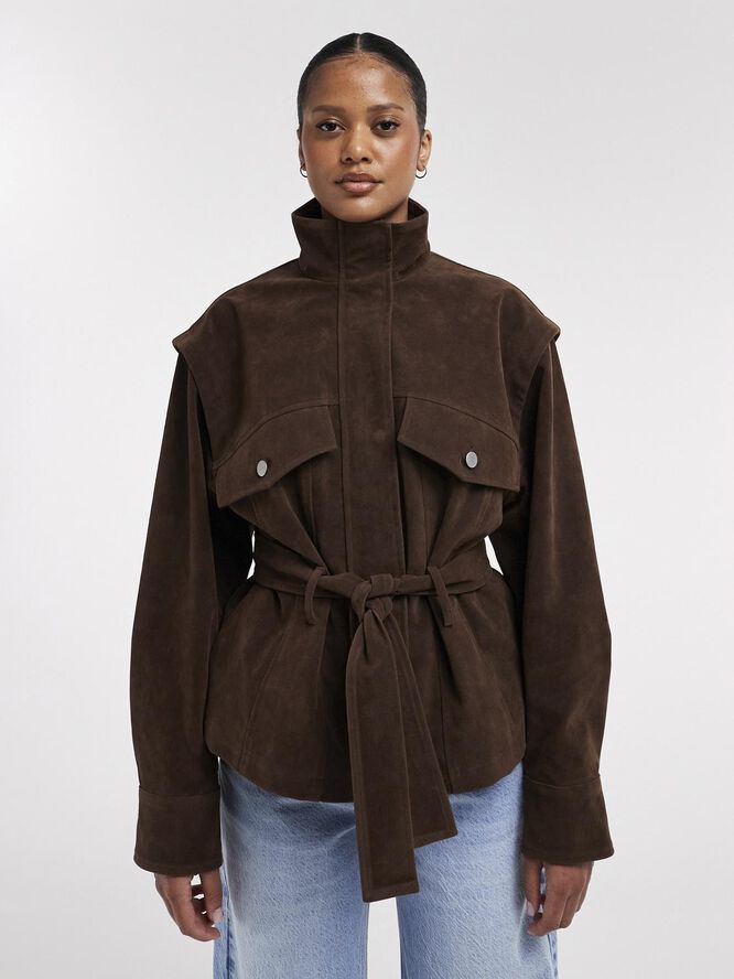 TSHARPER JACKET W. BELT