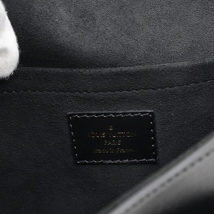 Louis Vuitton Saumur