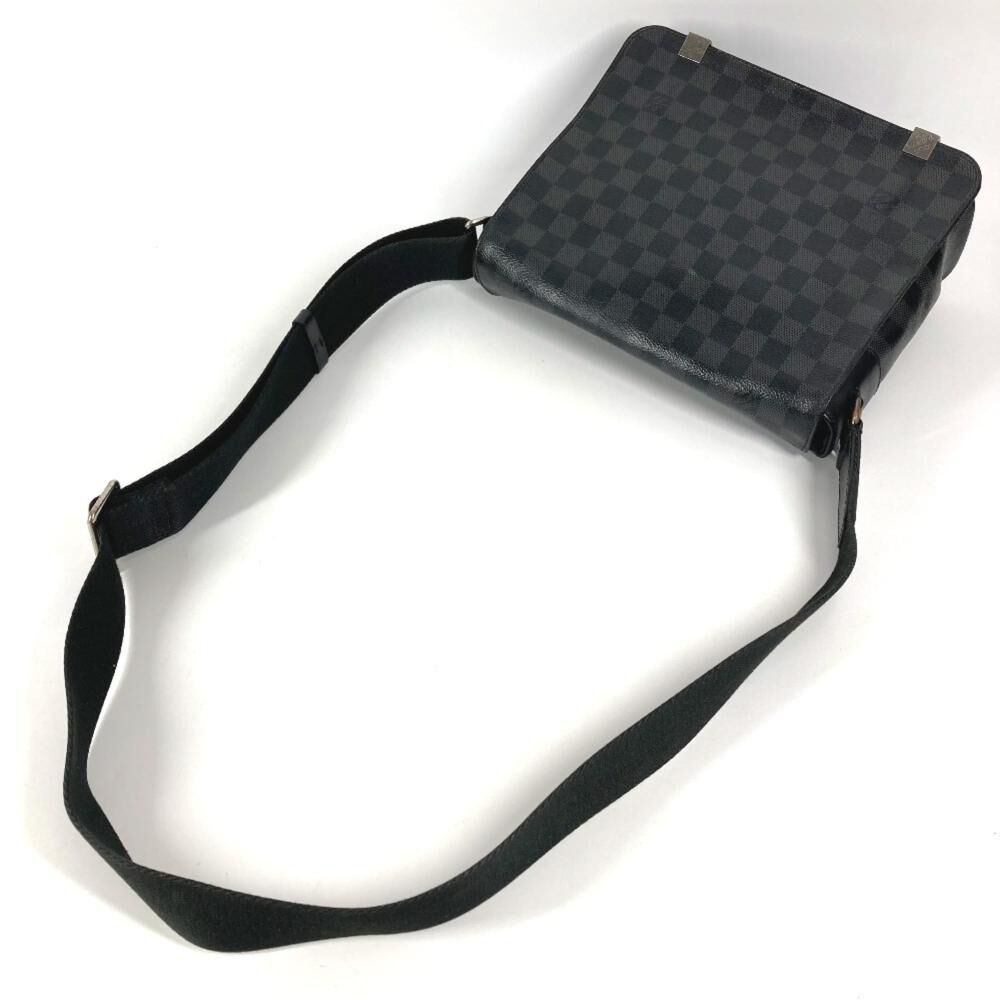 Louis Vuitton District