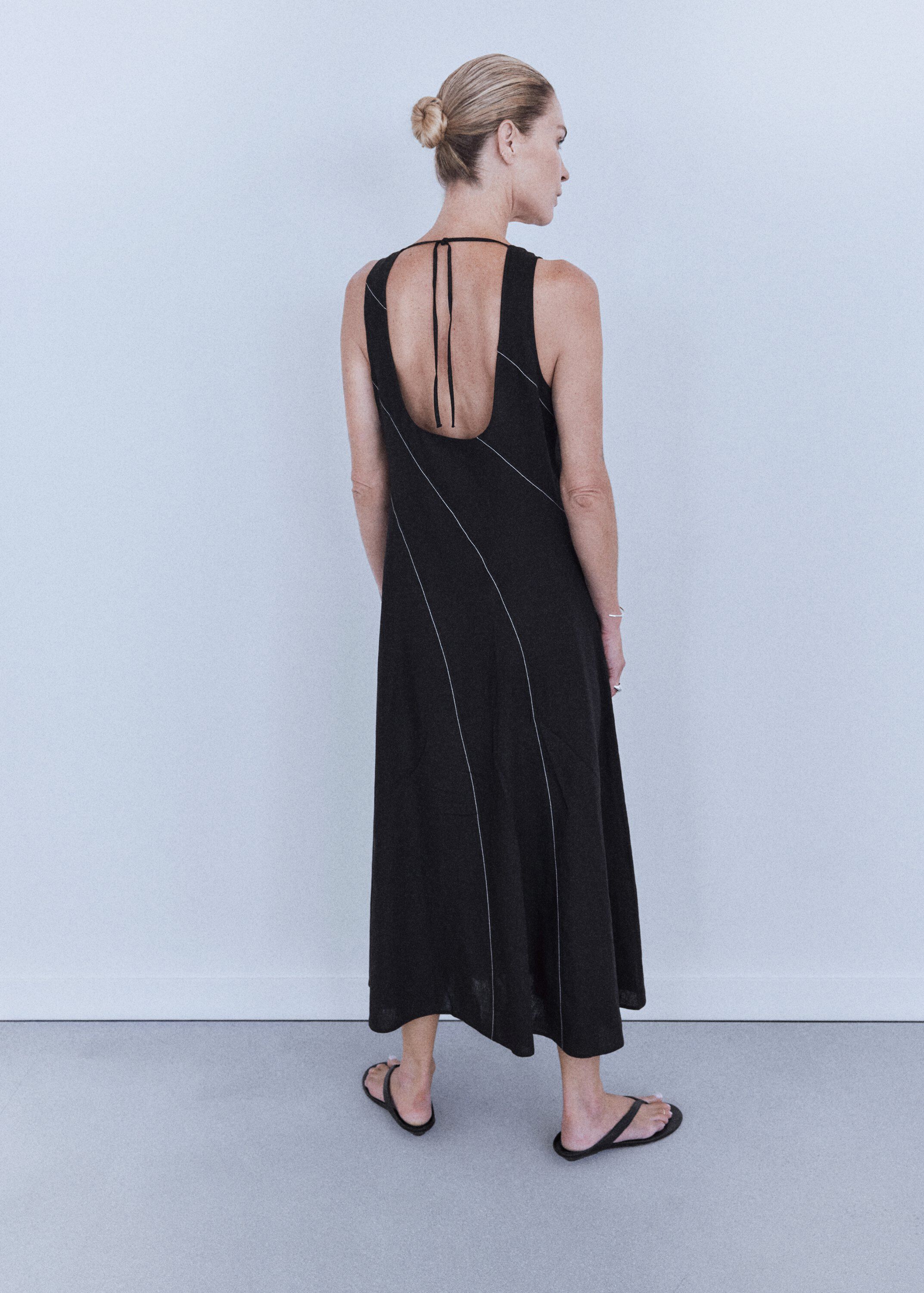 Linen dress with contrast stitching