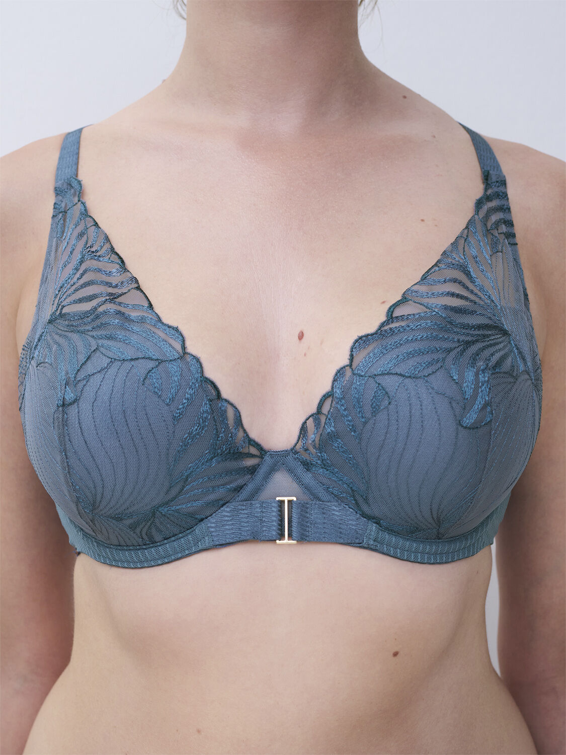 Legend T-shirt Plunge Bra