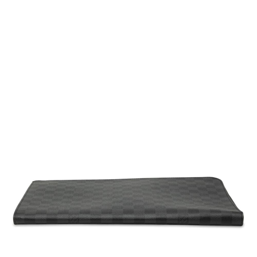 Louis Vuitton Clutch