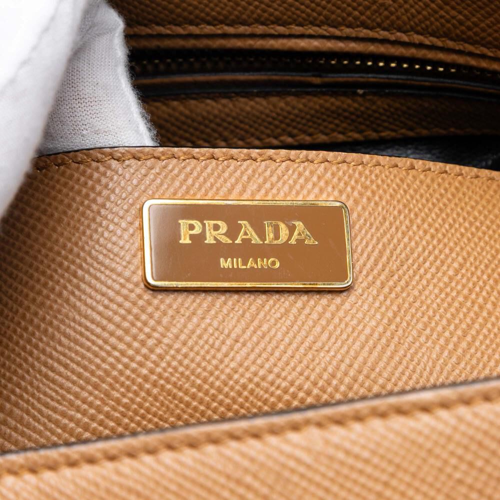 Prada Promenade