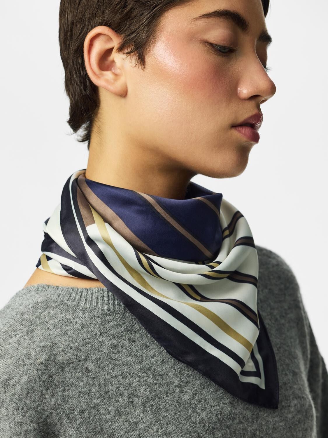 PCAMANDA SQUARE SCARF D2D FSY BC