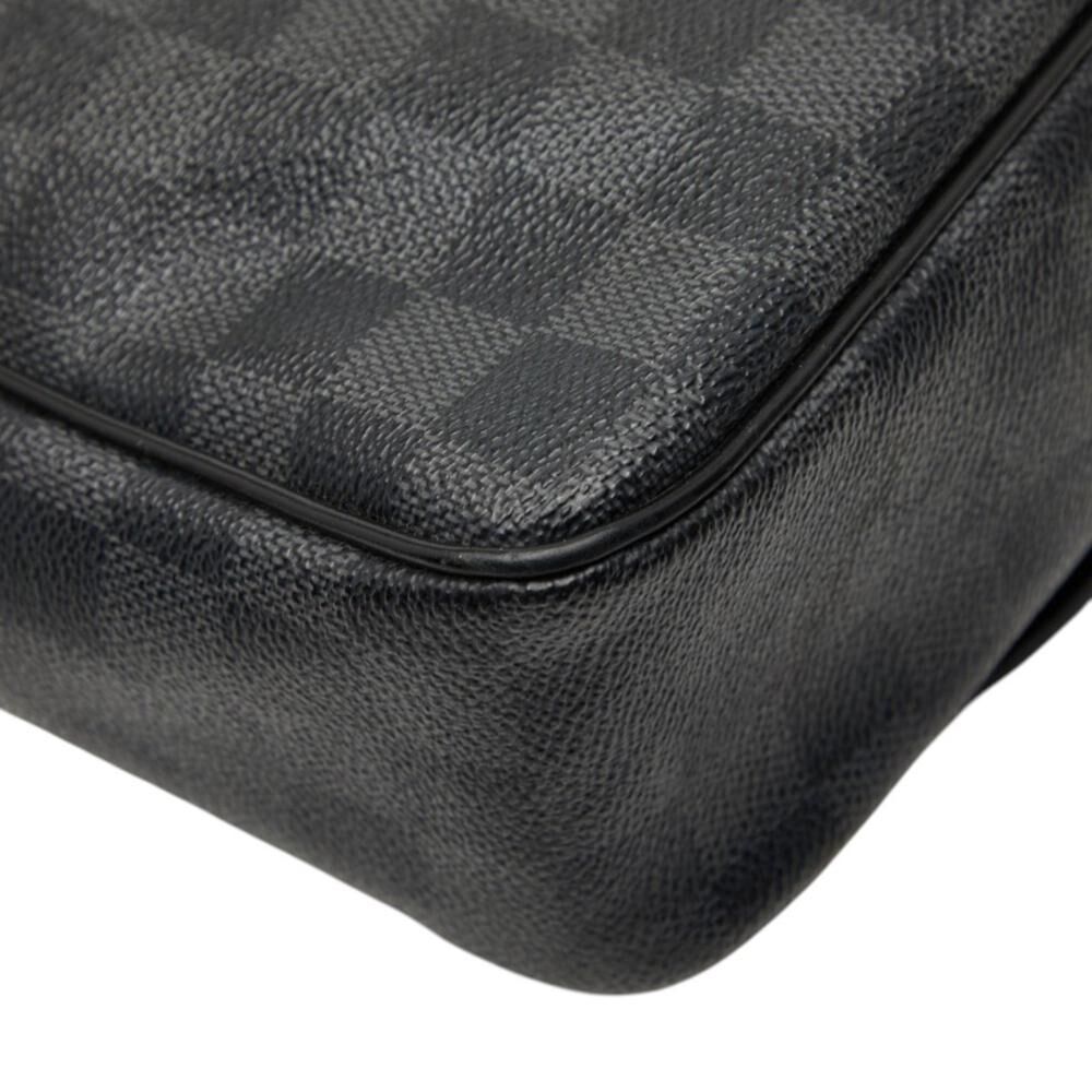 Louis Vuitton District