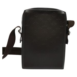 Louis Vuitton Shoulder Bags