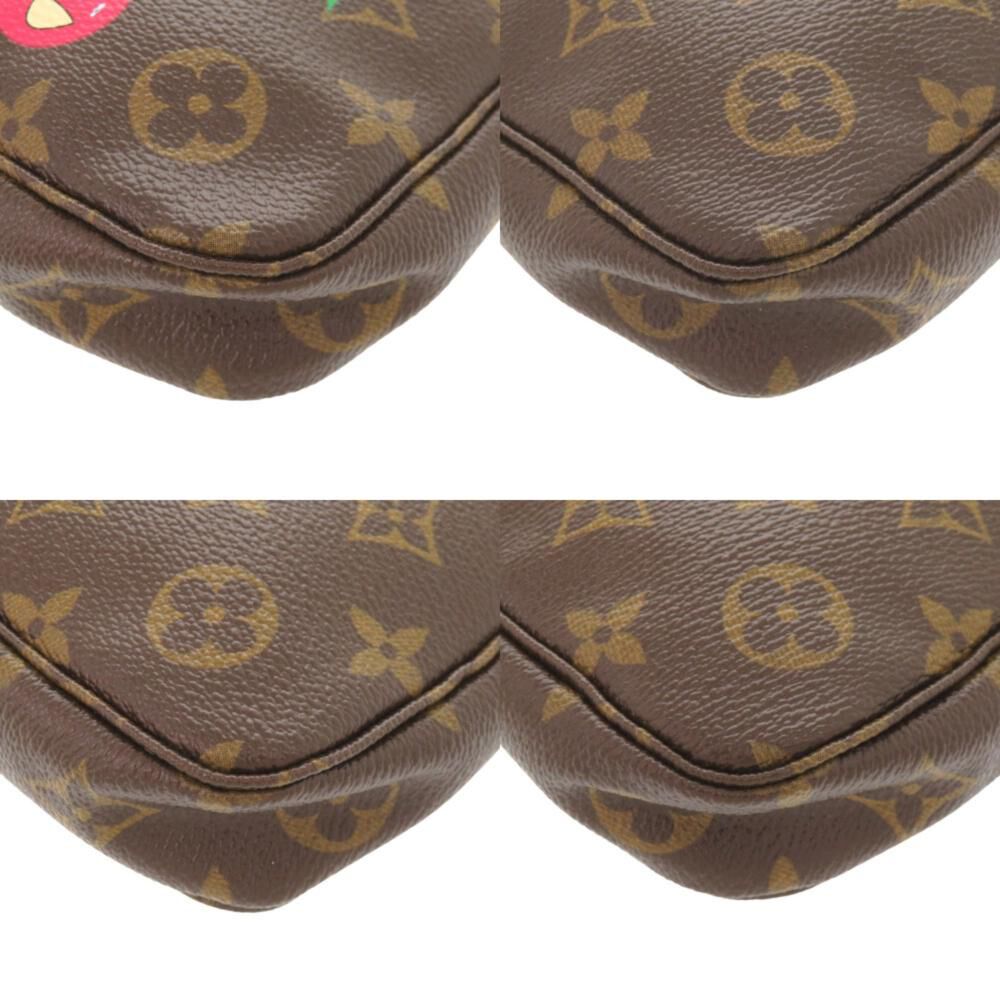 Louis Vuitton Clutch