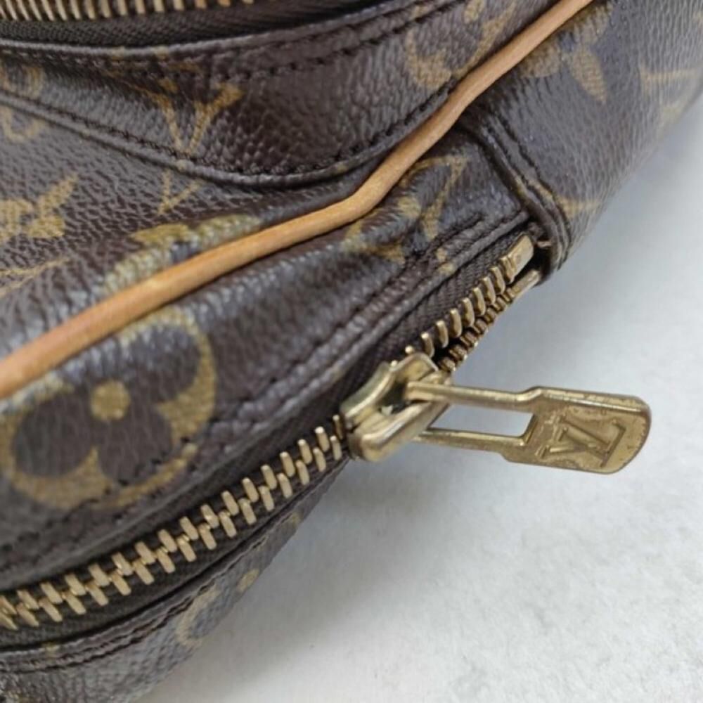 Louis Vuitton Shoulder Bags