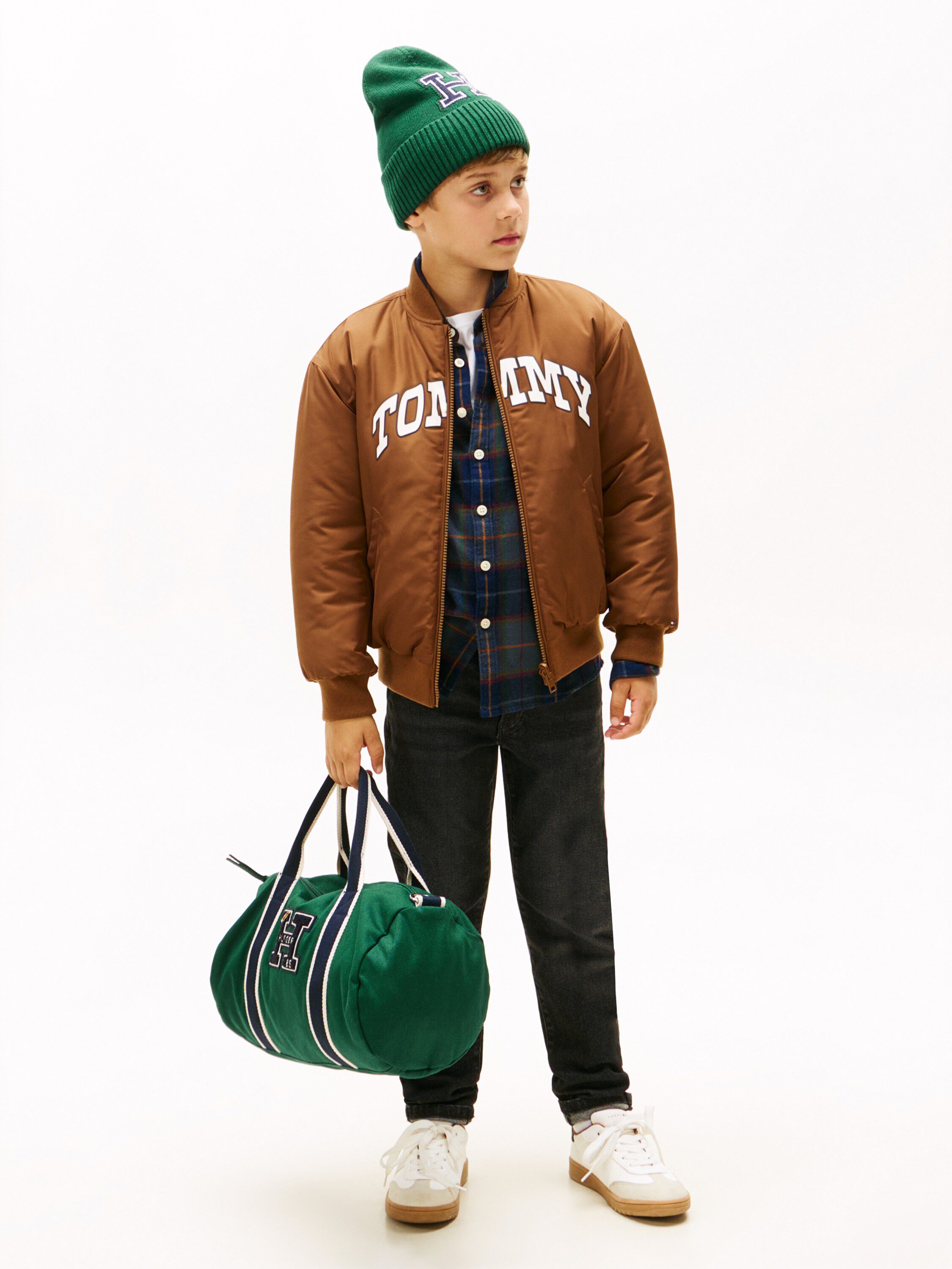 MODERN STRAIGHT WASHED BLK DENIM