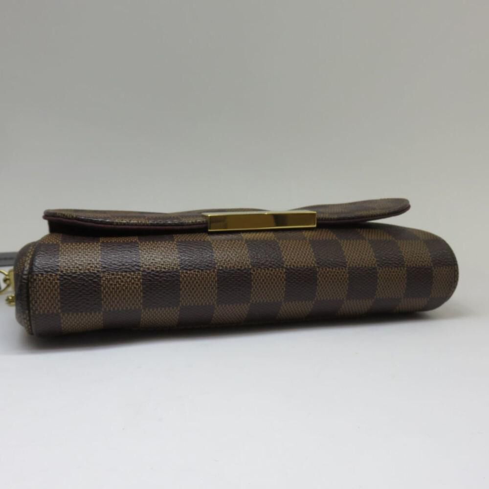 Louis Vuitton Shoulder Bags