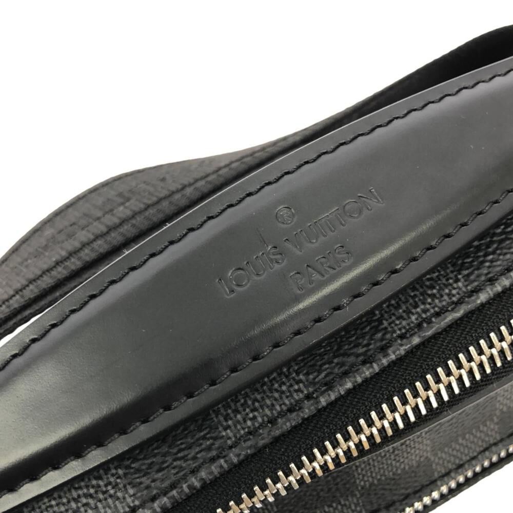 Louis Vuitton Shoulder Bags