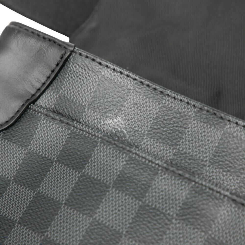 Louis Vuitton District