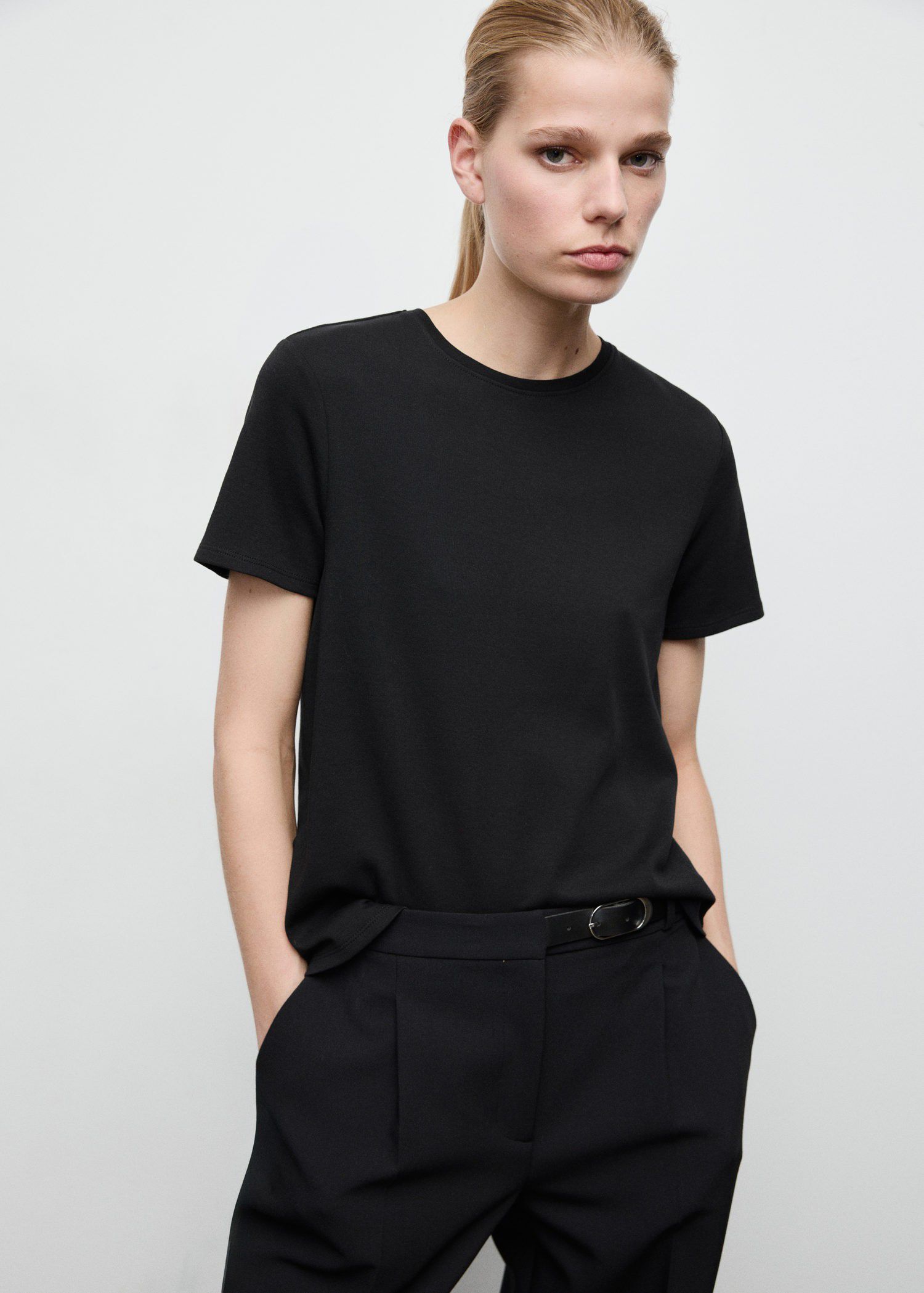 Short-sleeved cotton t-shirt