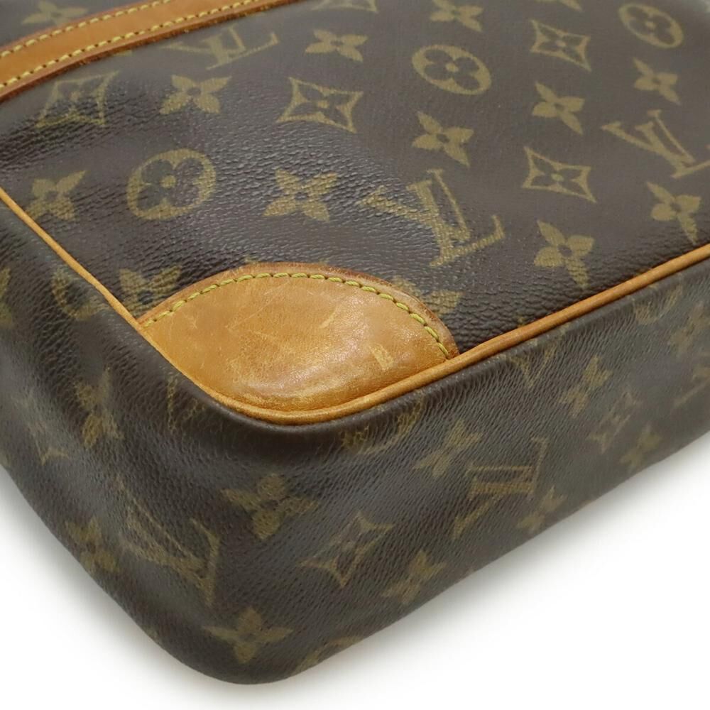 Louis Vuitton Shoulder Bags