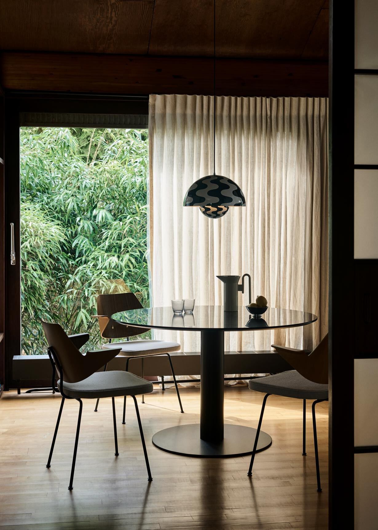 Flowerpot Pendant VP7, Black/White