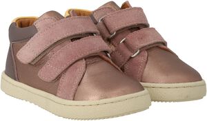 Mid-cut sneaker