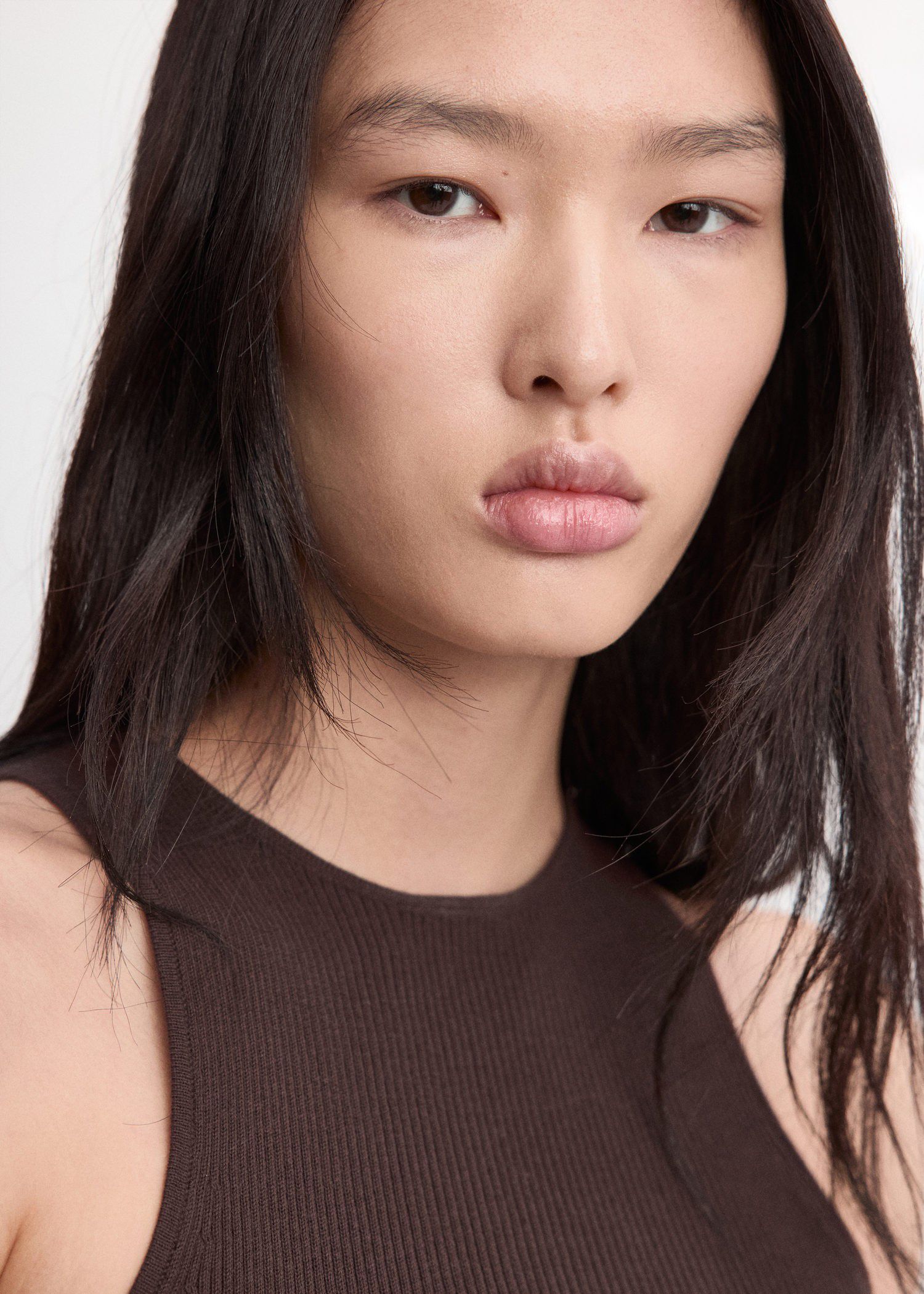 Fitted fine-knit top