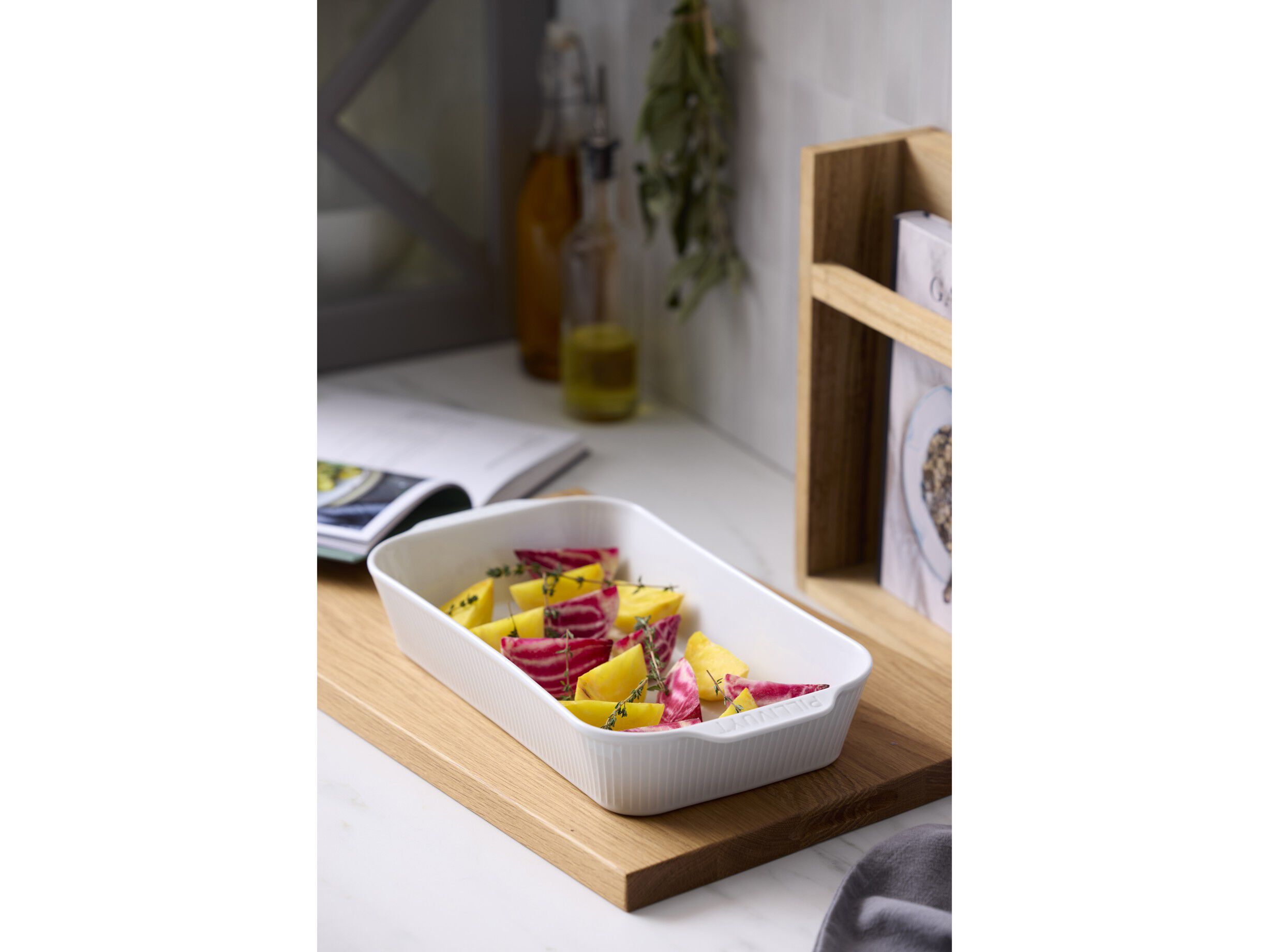 Fat djupt Pliss&eacute; 38 x 21 x 6 cm Vit